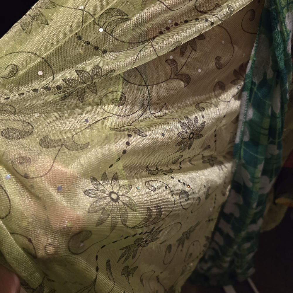 8 Scarfs For Many Occassions. A Couple Are Infinity Ones - Picture 5 of 9